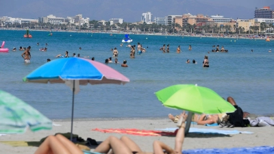 Auf Mallorca ist ein Tourist beim Sturz vom Hotel ums Leben gekommen. (Foto: Clara Margais/dpa)