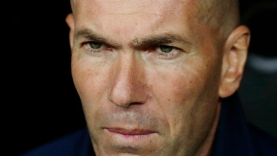 Die französische Fußball-Legende Zinédine Zidane könnte Cheftrainer beim FC Bayern werden. (Foto: Manu Fernandez/AP/dpa)