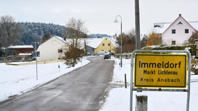 In dem kleinen Ort Immeldorf ist die geplante Flüchtlingsunterkunft ein großes Thema. (Foto: Jim Albright)